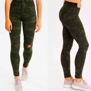 AE DENIM X JEGGING Camo High Waisted Distressed Denim Jegging